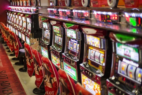 Deposit options and QRIS payment screen